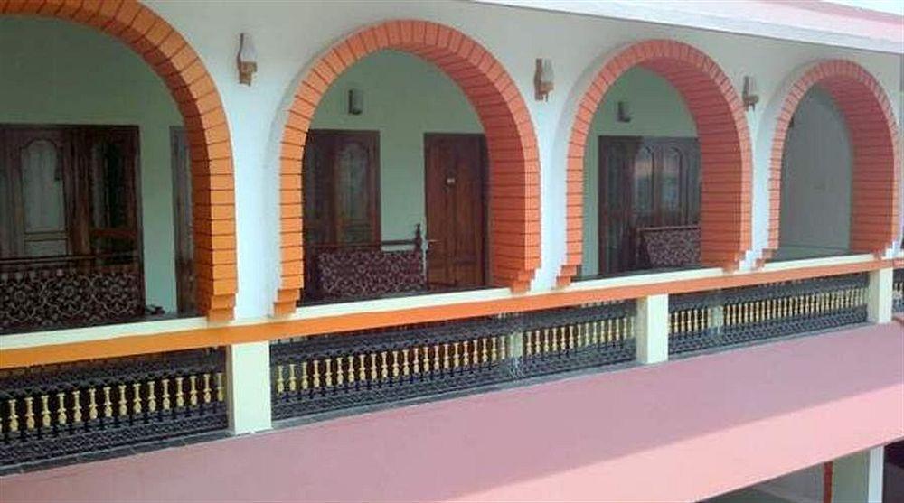 Hotel Sea View Palace - The Beach Hotel Kovalam Luaran gambar