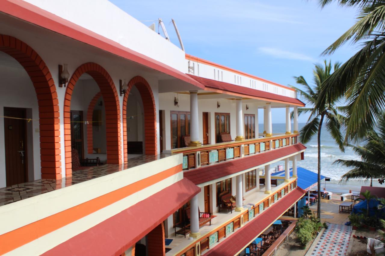 Hotel Sea View Palace - The Beach Hotel Kovalam Luaran gambar