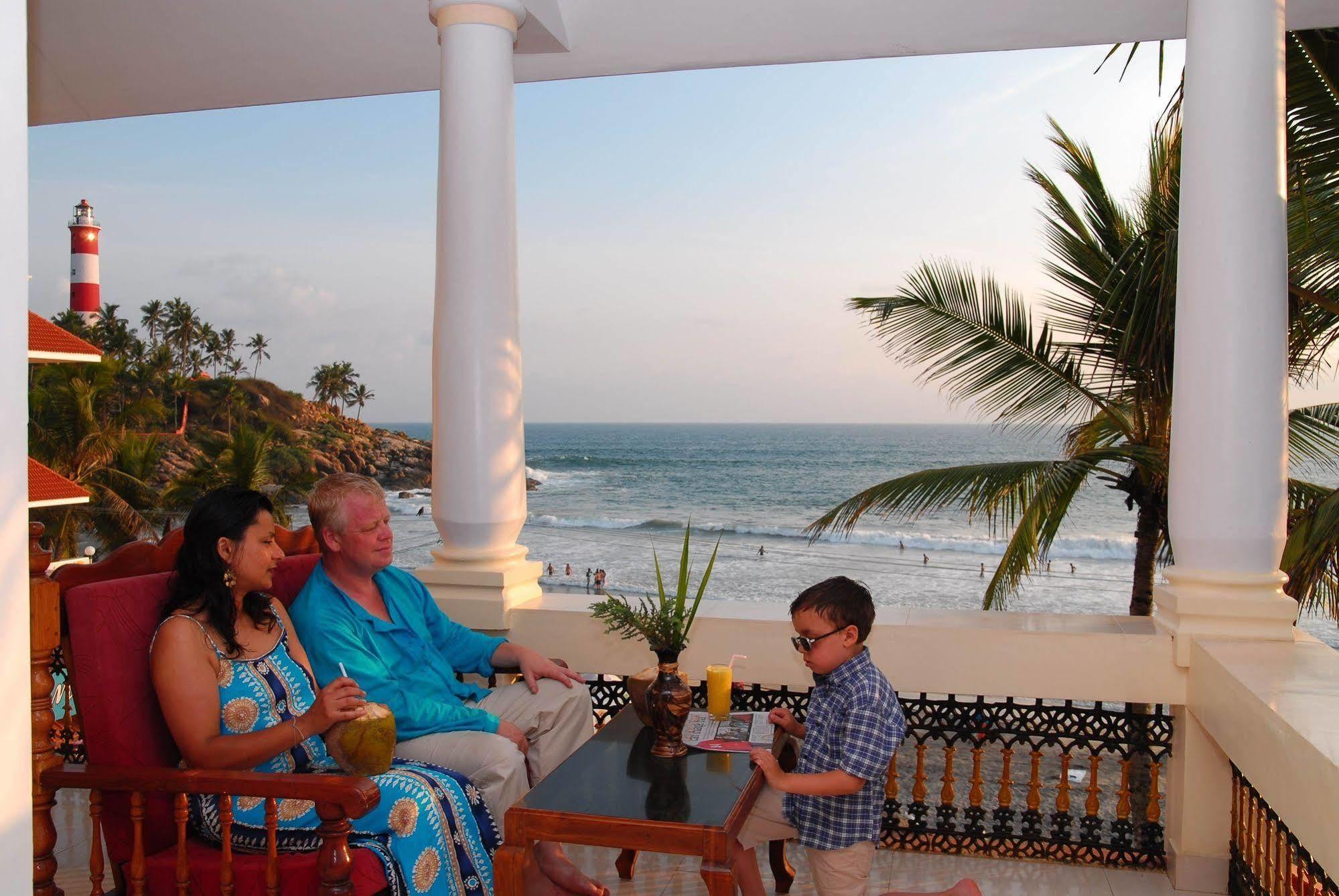 Hotel Sea View Palace - The Beach Hotel Kovalam Luaran gambar