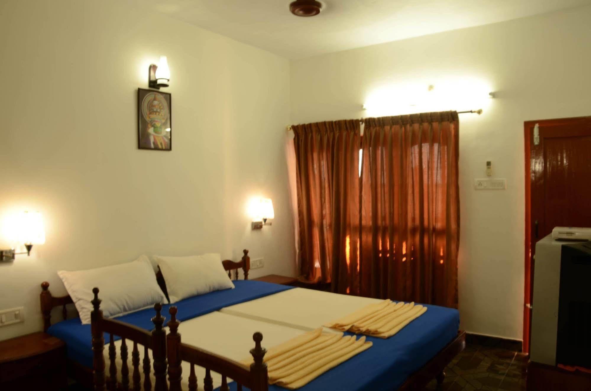 Hotel Sea View Palace - The Beach Hotel Kovalam Luaran gambar