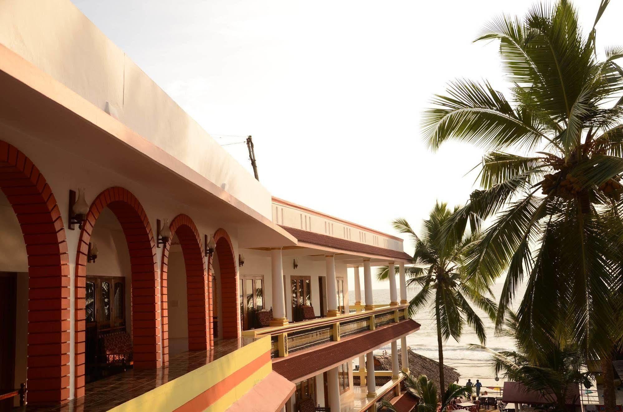 Hotel Sea View Palace - The Beach Hotel Kovalam Luaran gambar
